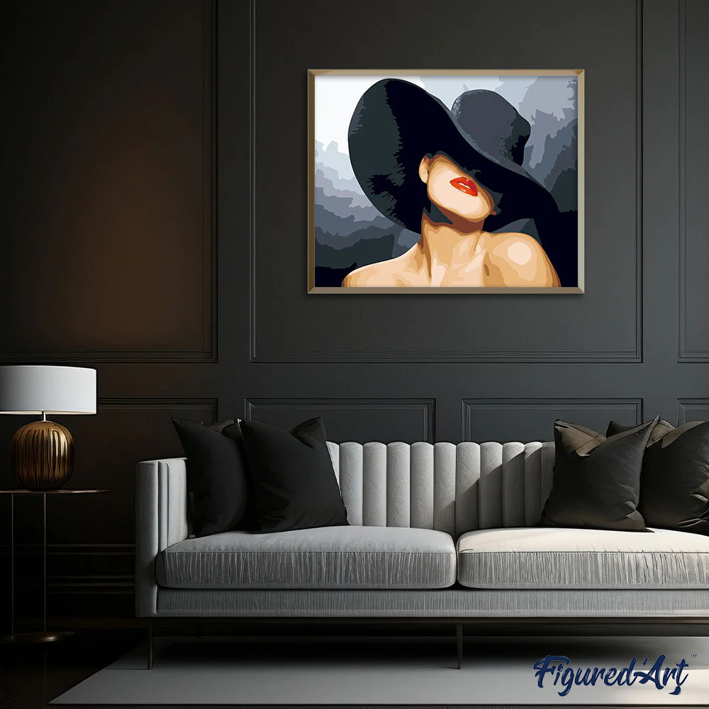 Woman wearing a black hat - Image 3